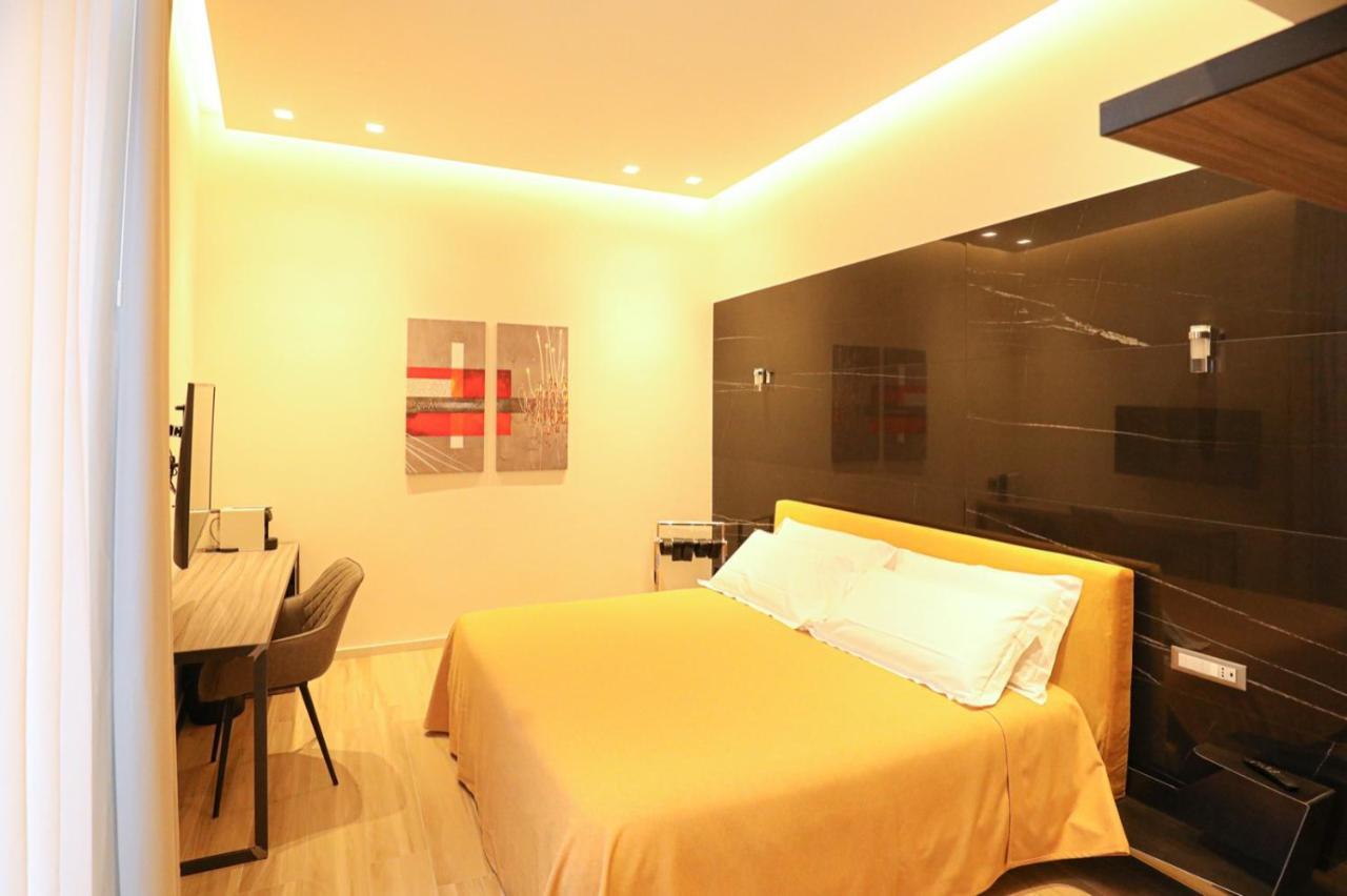 Municipio Luxury Suite Neapel Exterior foto