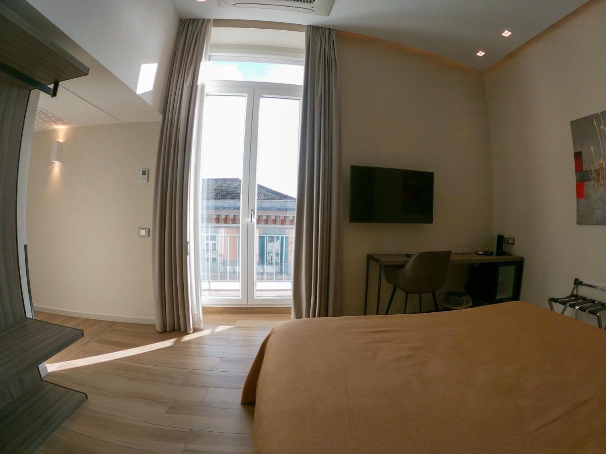 Municipio Luxury Suite Neapel Exterior foto